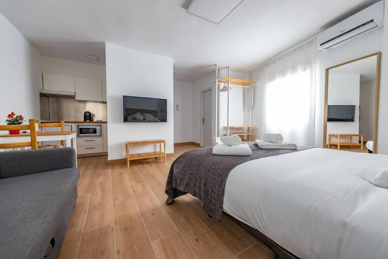 Apartment Fun Building Studios By Homeabout Malaga